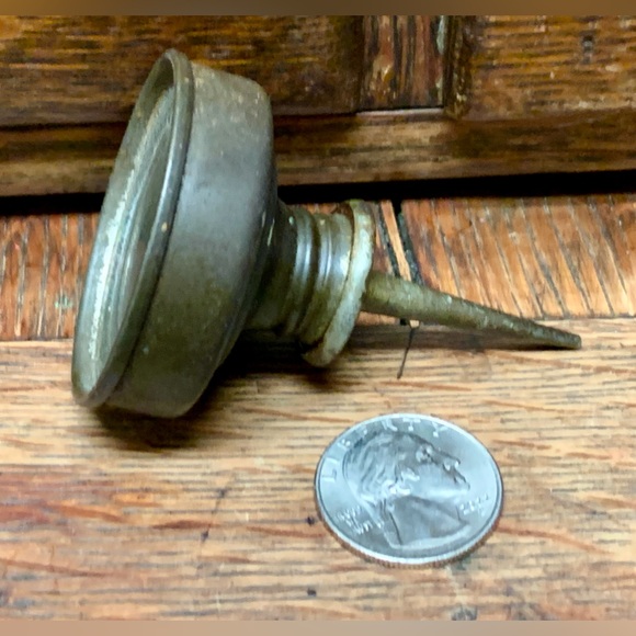 Antique Home Use Metal Straight Standard Spout Oil Can - Picture 5 of 14